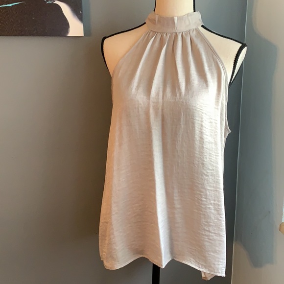 ❌DONATED❌Silver Gray Sleeveless High Neck Flowy Tunic Top - Picture 5 of 11